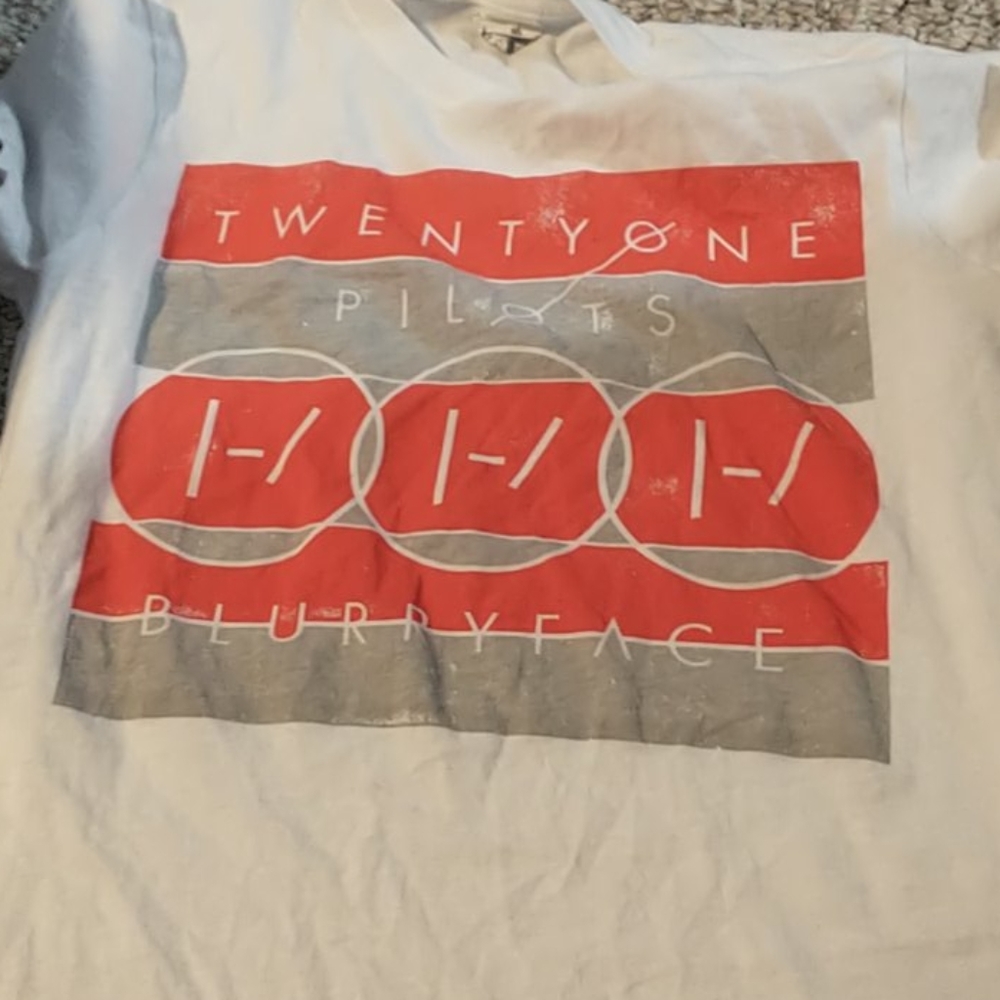 HotTopic TOP tee 2/12